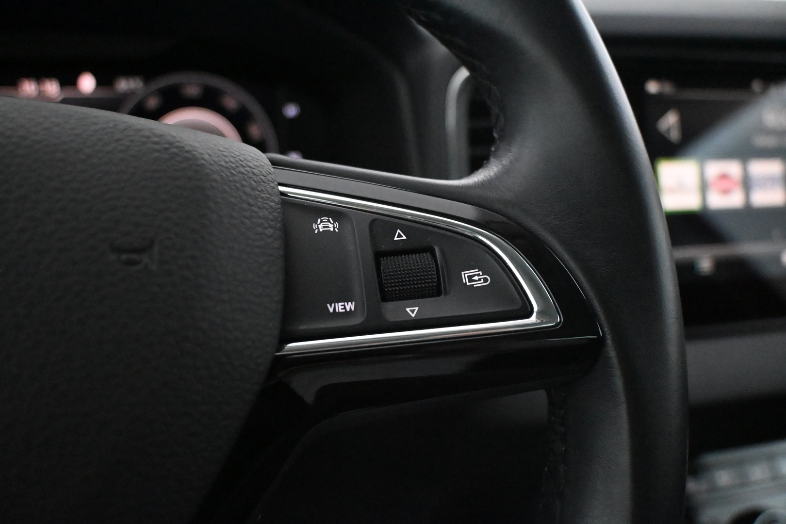 SKODA Karoq 2019
