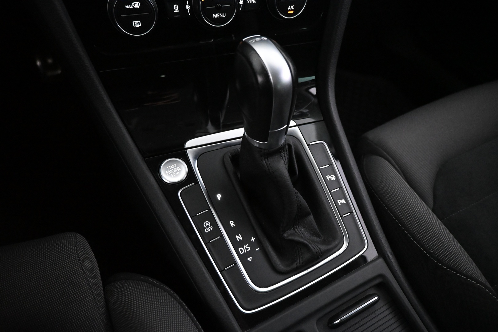 VOLKSWAGEN Golf 2018