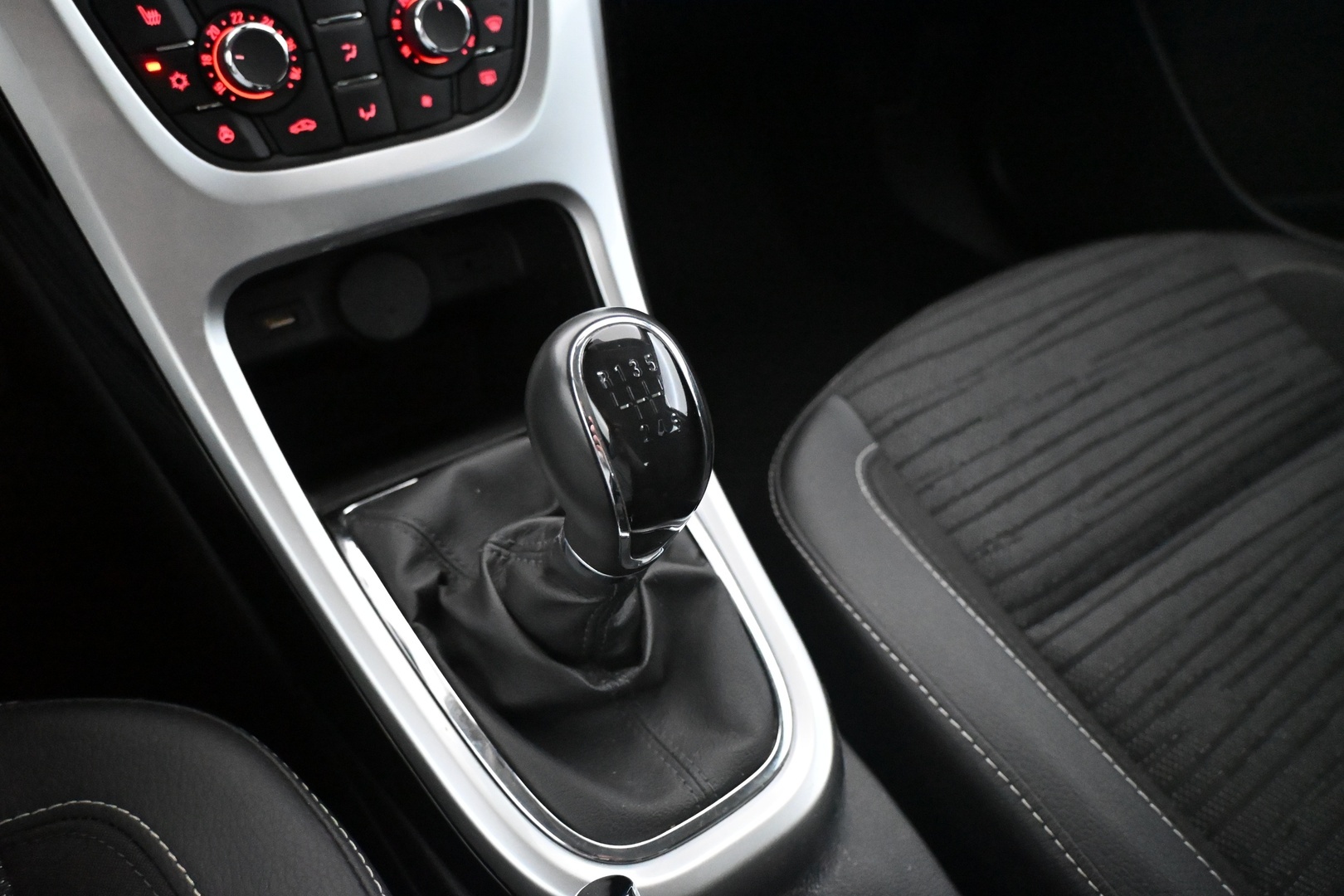 OPEL Astra 2016