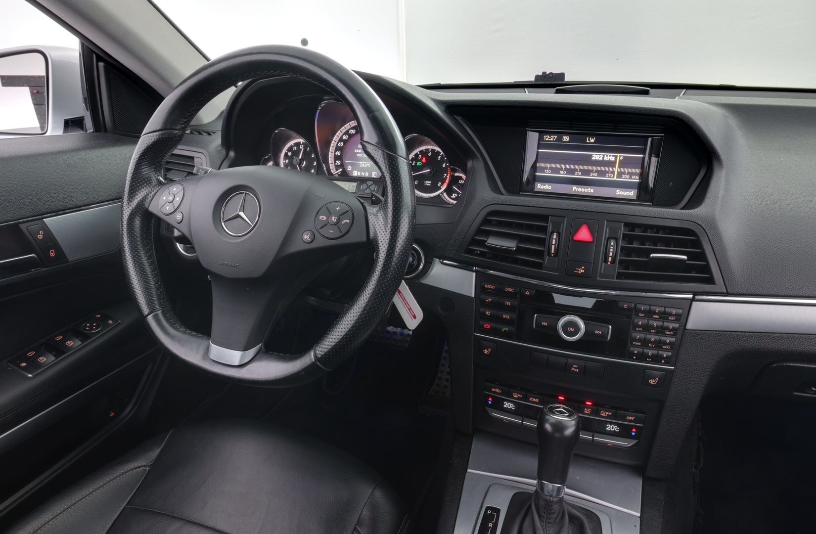 MERCEDES-BENZ E 2011