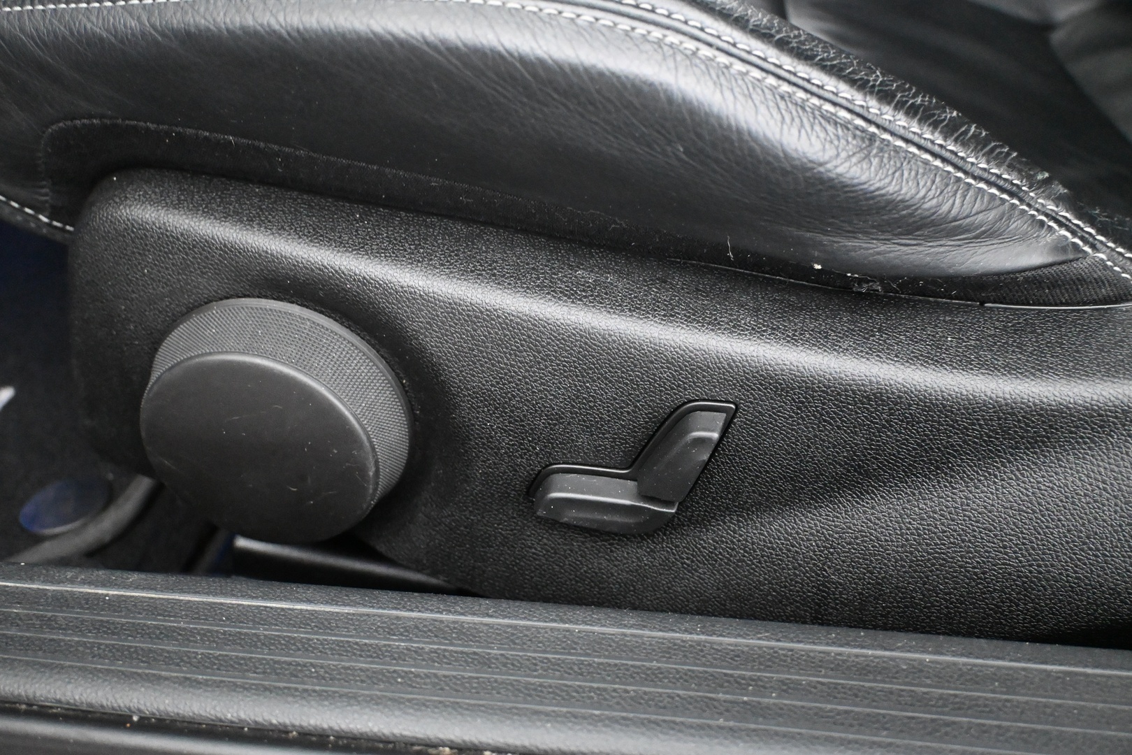 MERCEDES-BENZ E 2011