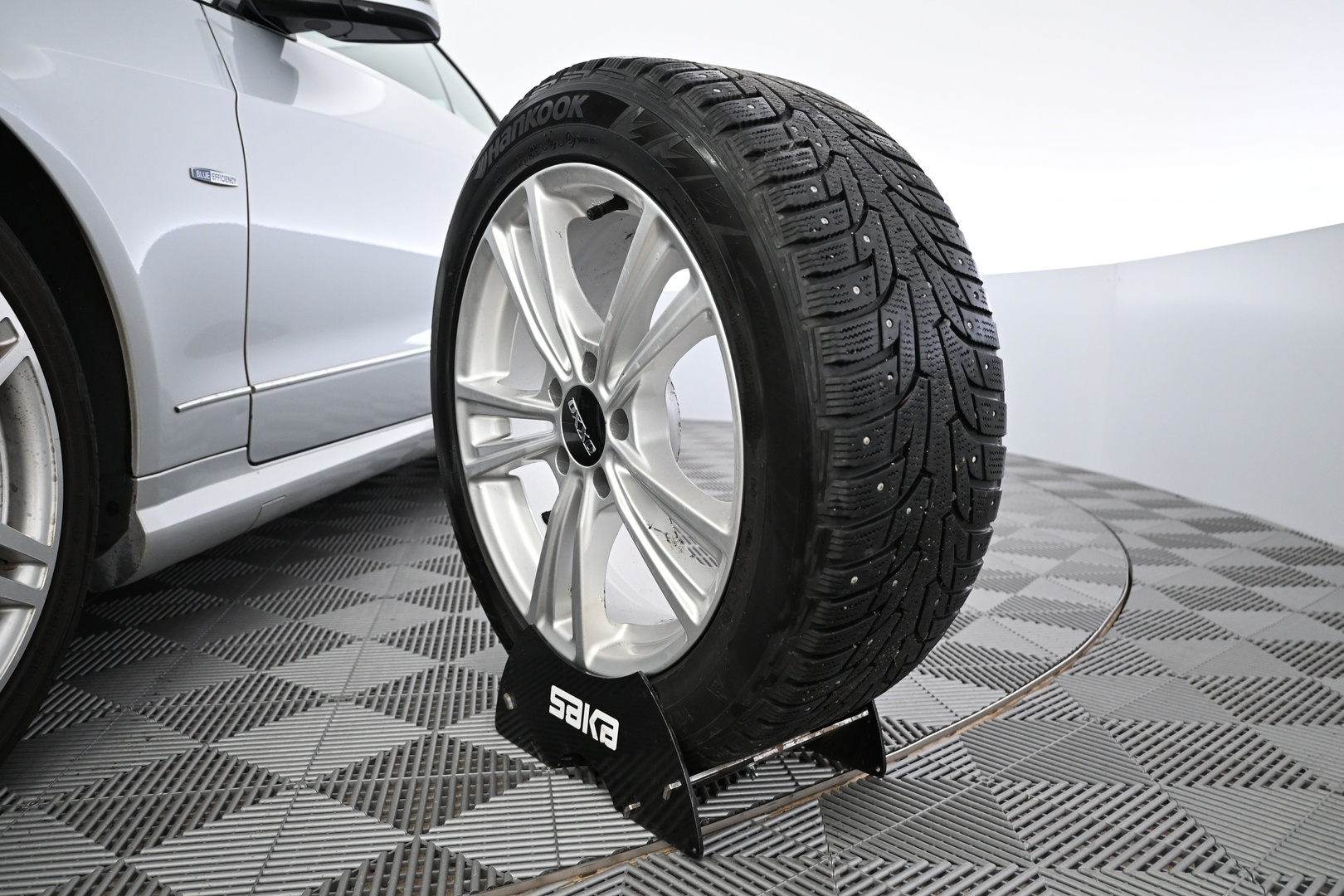 MERCEDES-BENZ E 2011