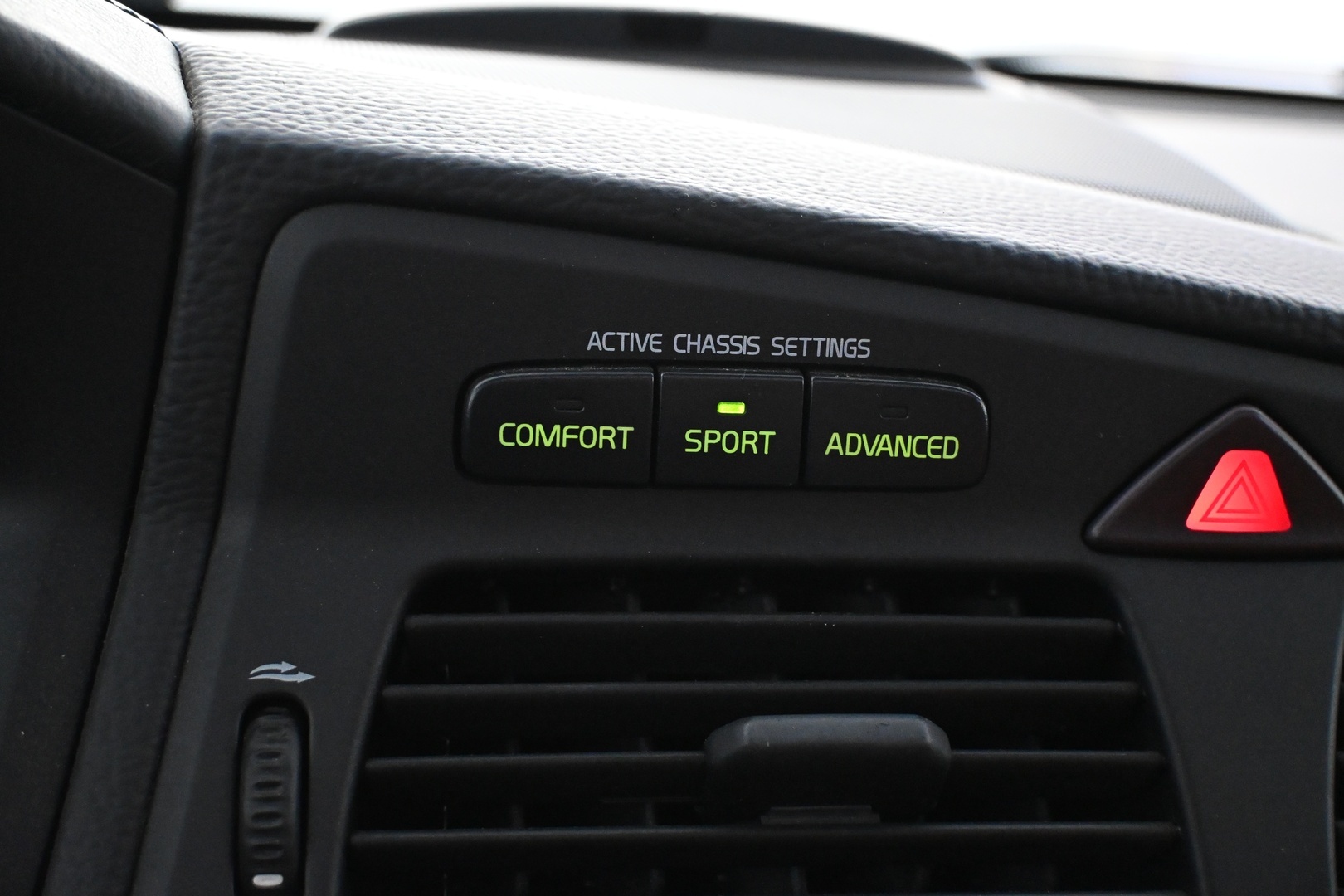 VOLVO V70 2004
