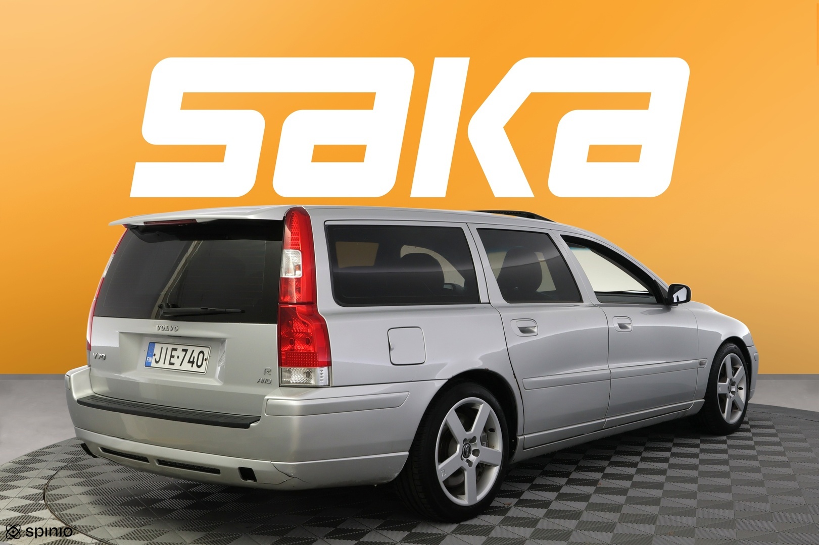 VOLVO V70 2004