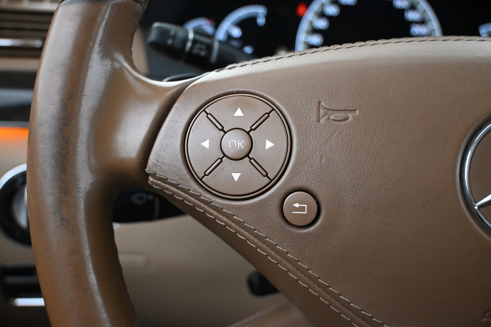 MERCEDES-BENZ S 2010