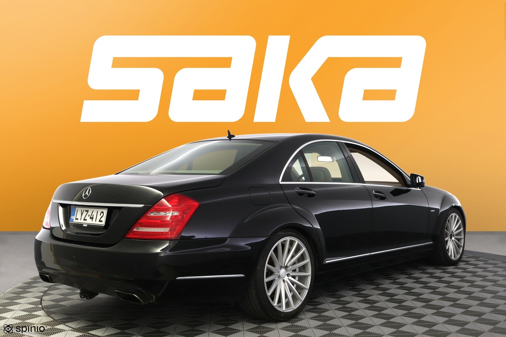 MERCEDES-BENZ S 2010
