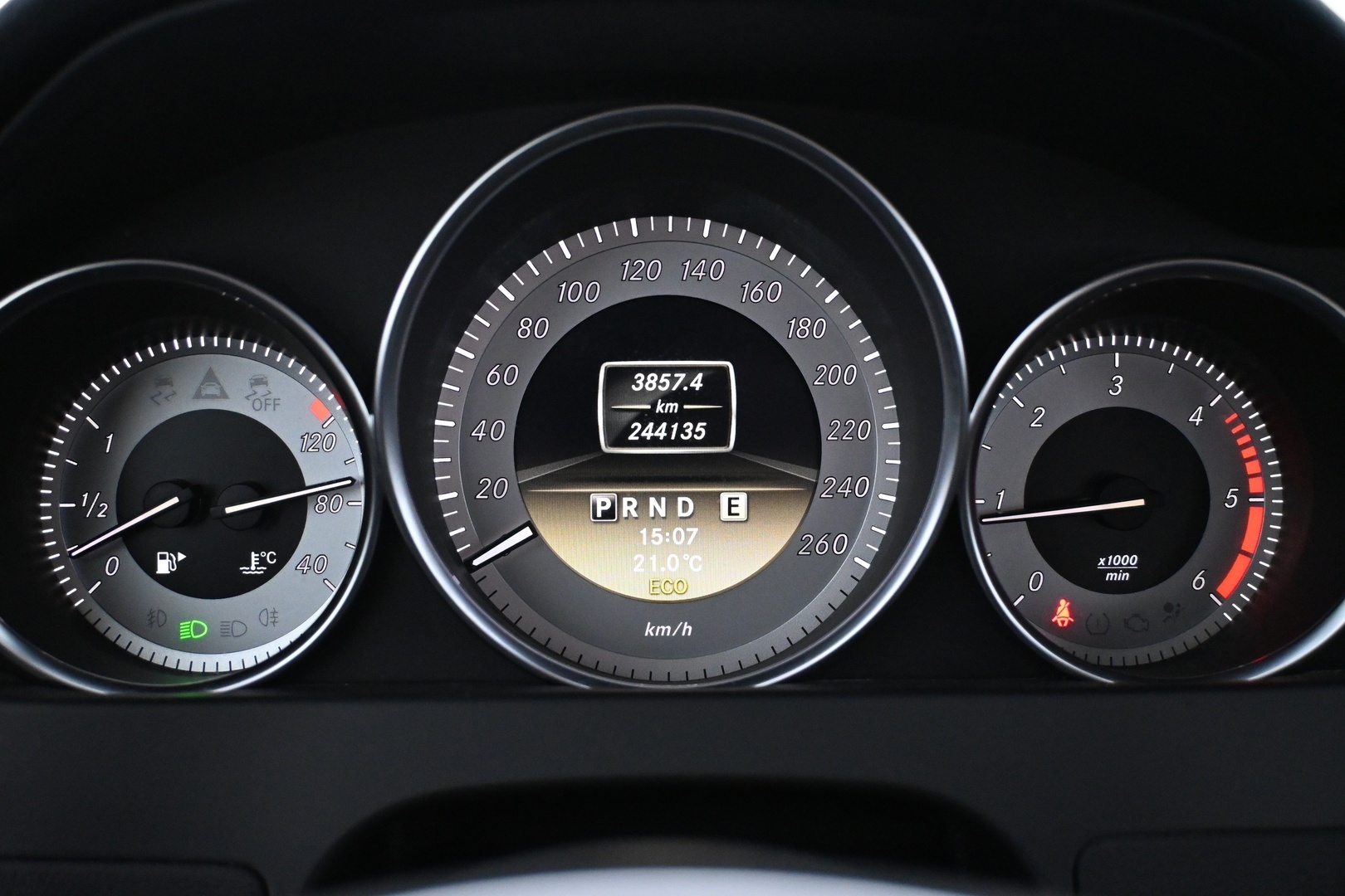 MERCEDES-BENZ C 2012