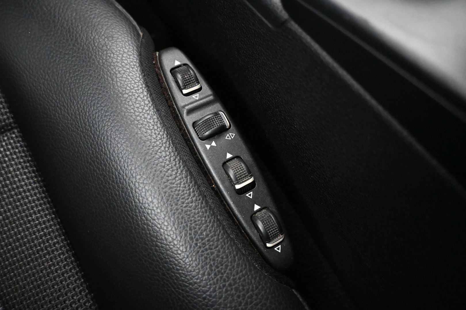 MERCEDES-BENZ C 2012