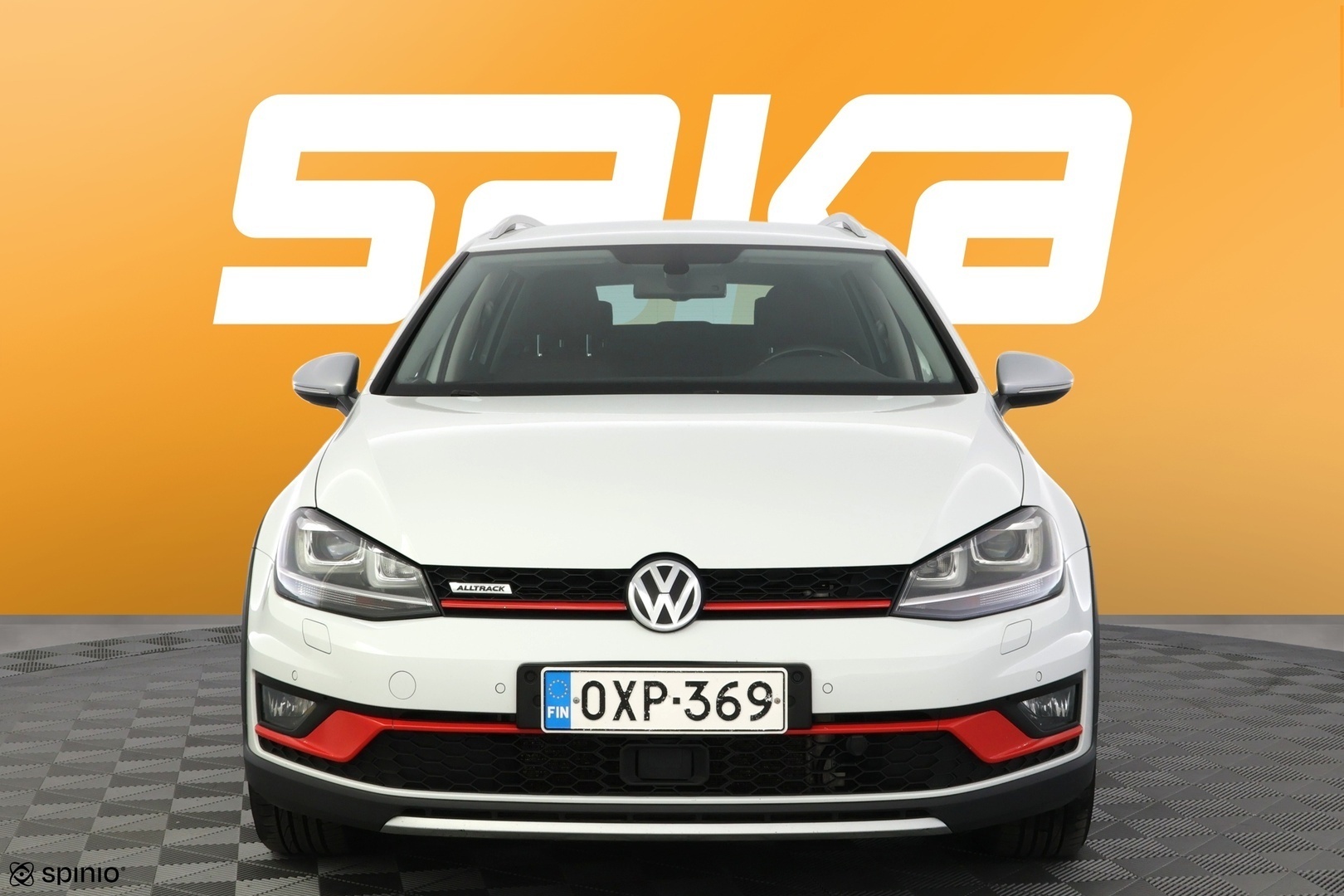 VOLKSWAGEN Golf 2016