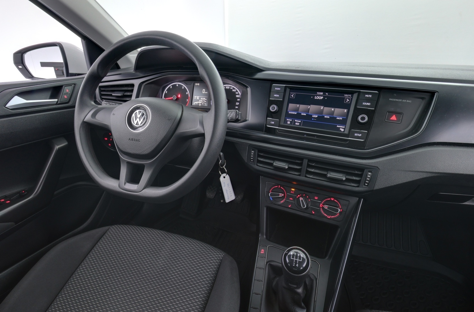 VOLKSWAGEN Polo 2018