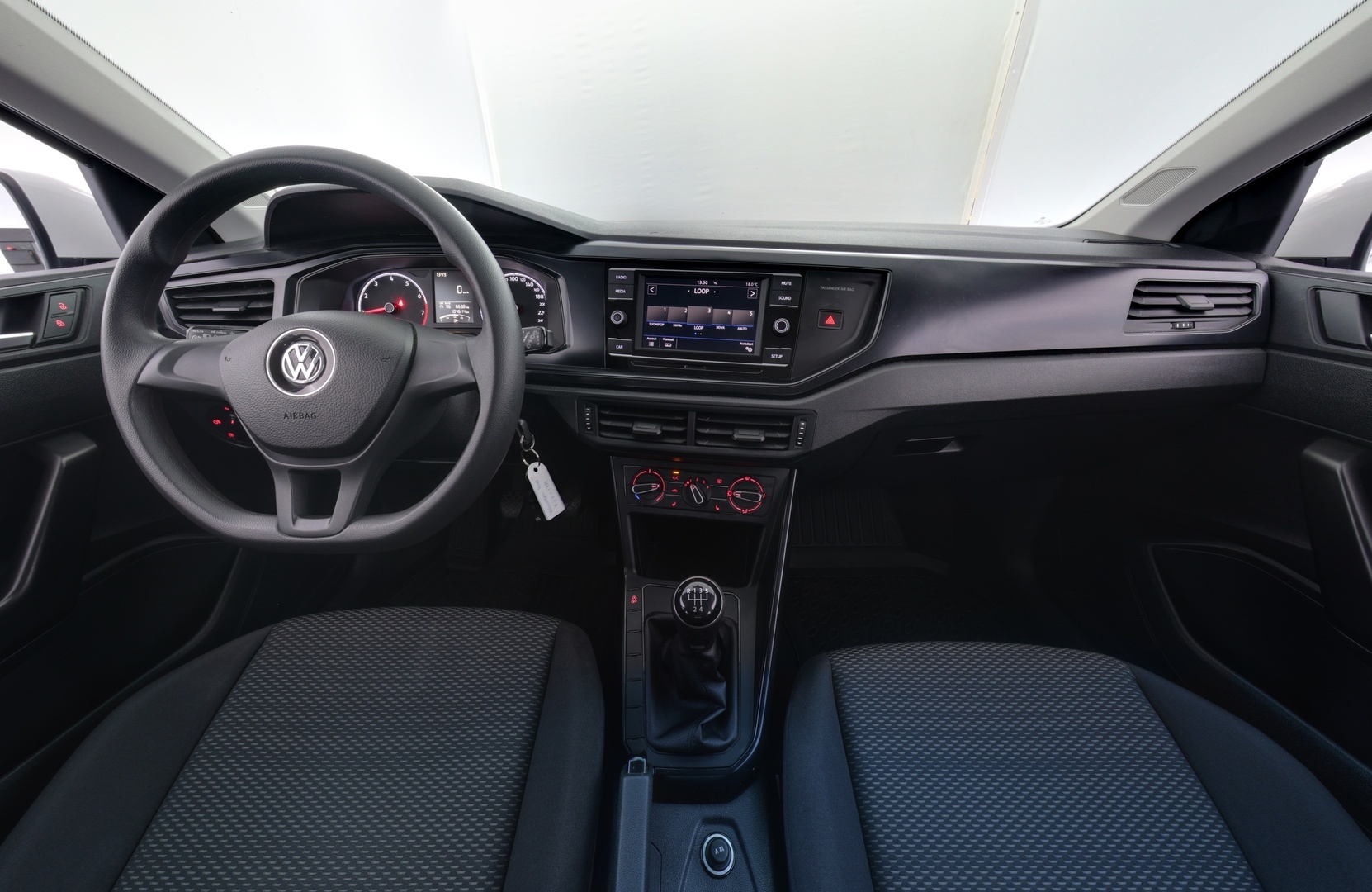 VOLKSWAGEN Polo 2018