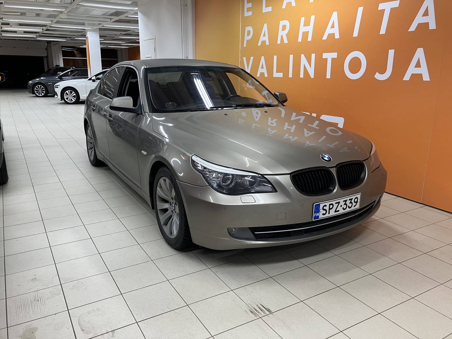 BMW 520 2010
