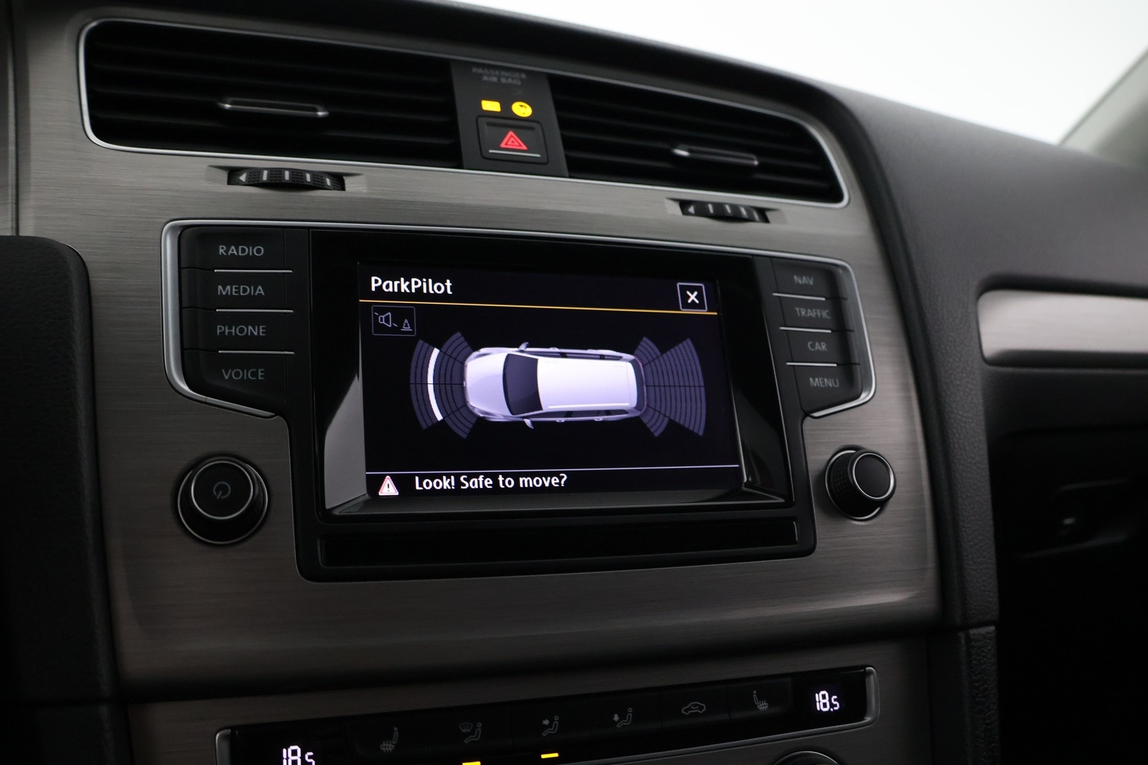 VOLKSWAGEN Golf 2015