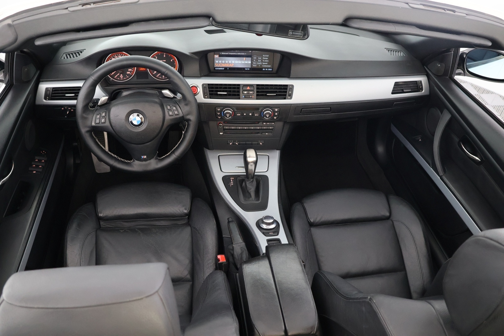 BMW 330 2008