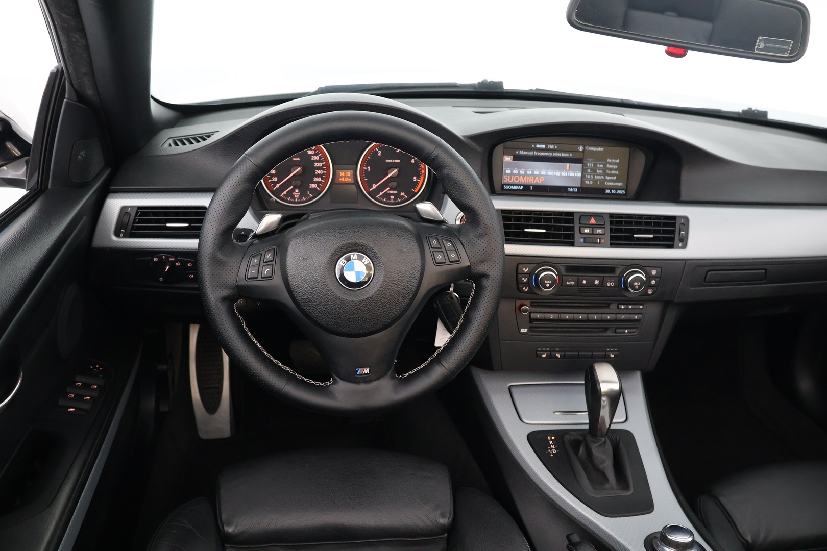 BMW 330 2008