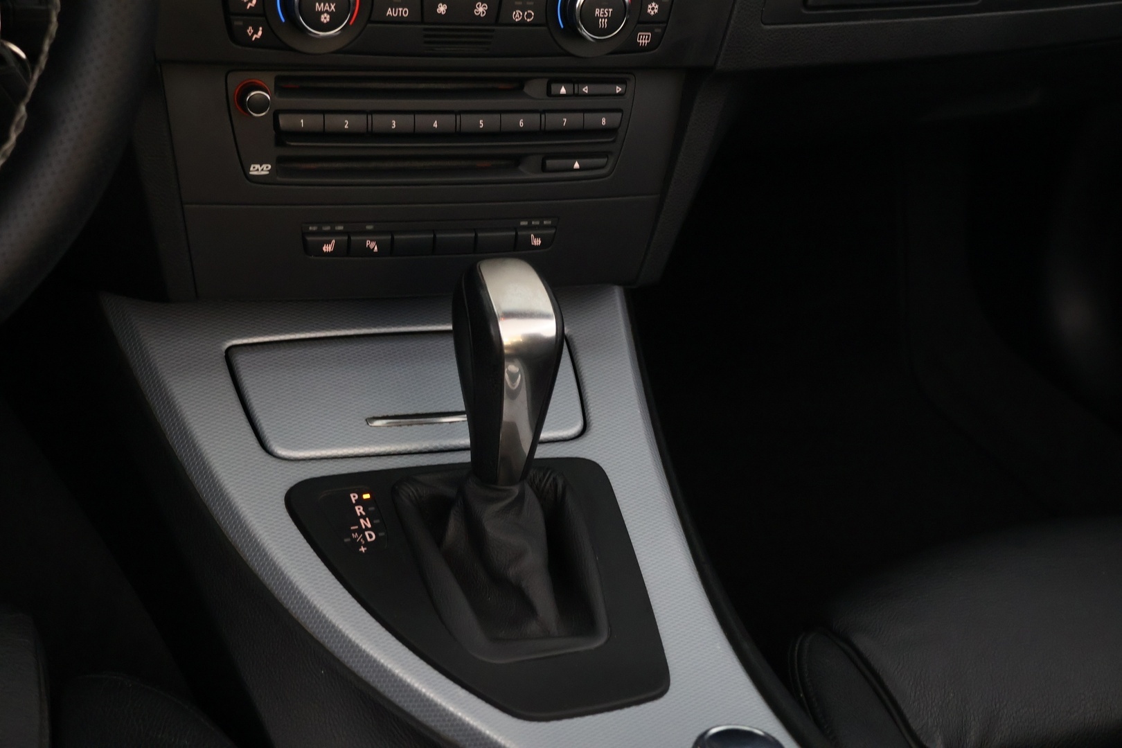 BMW 330 2008