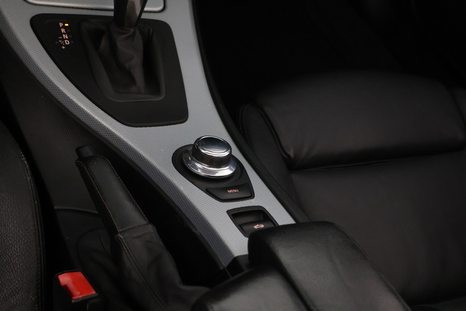BMW 330 2008