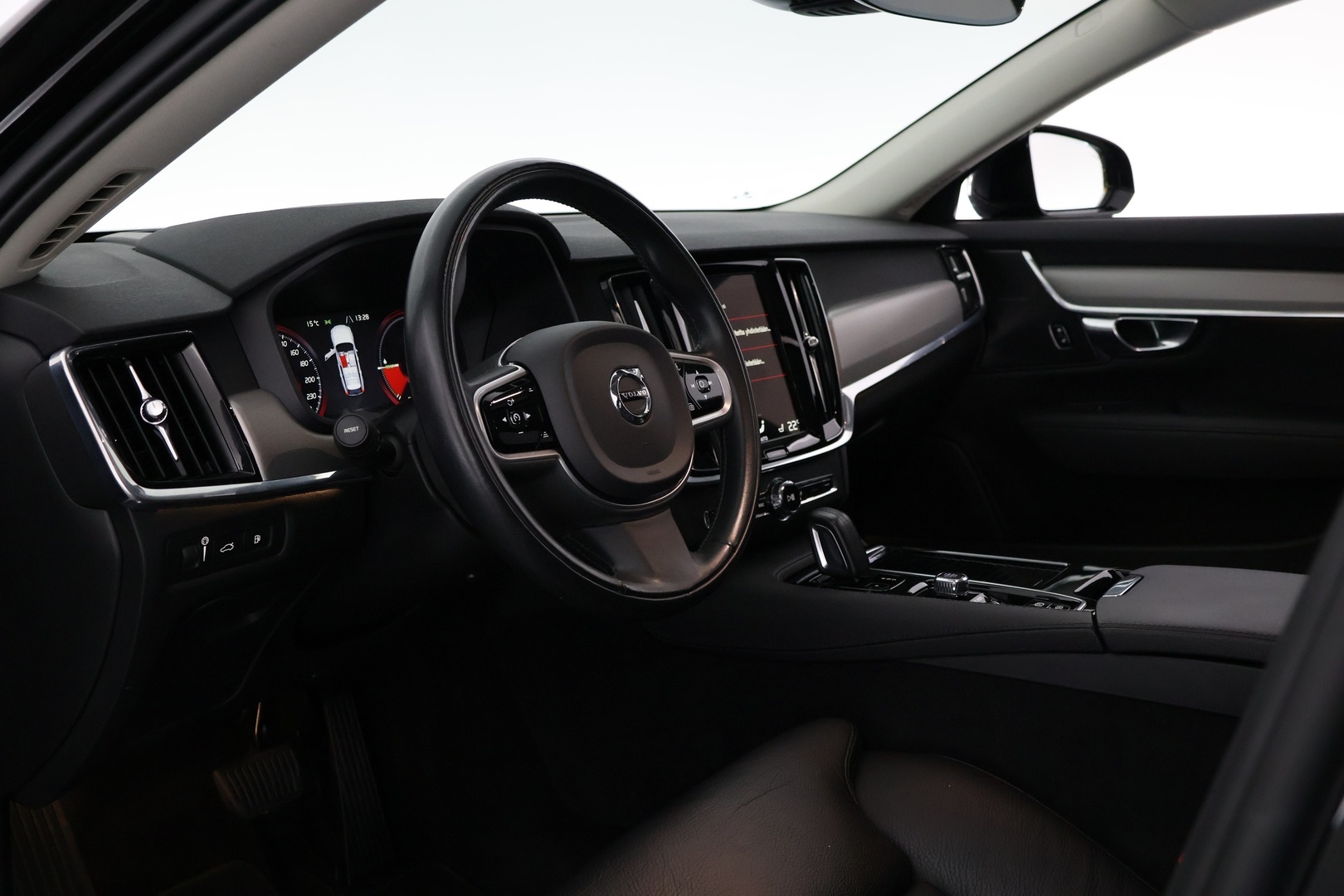 VOLVO V90 2021