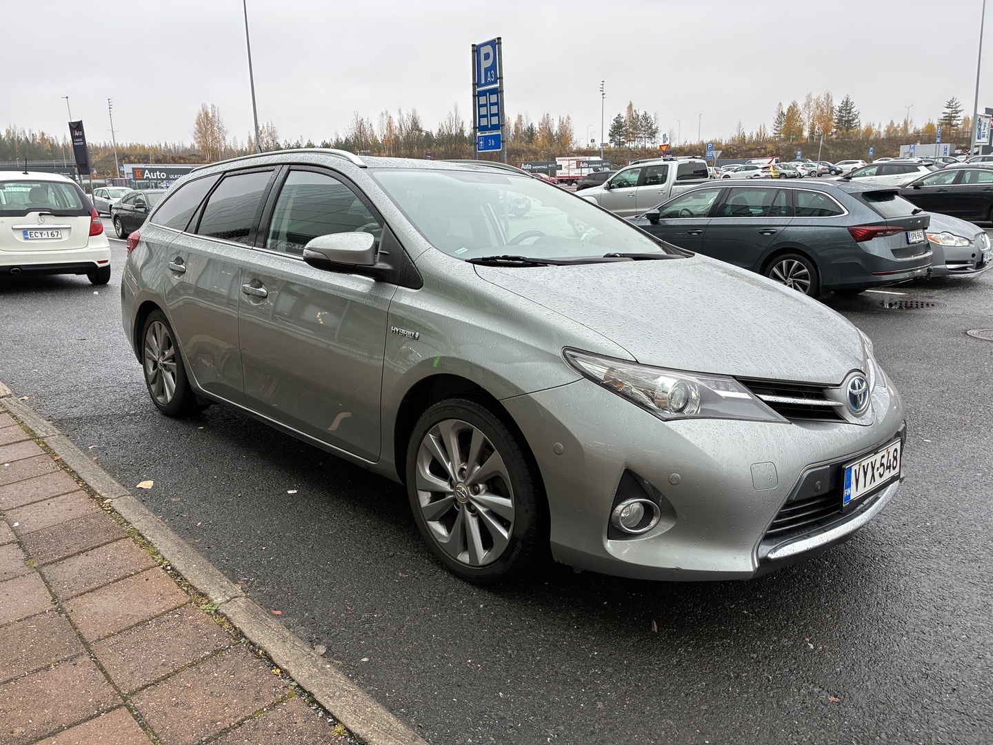 TOYOTA Auris 2013
