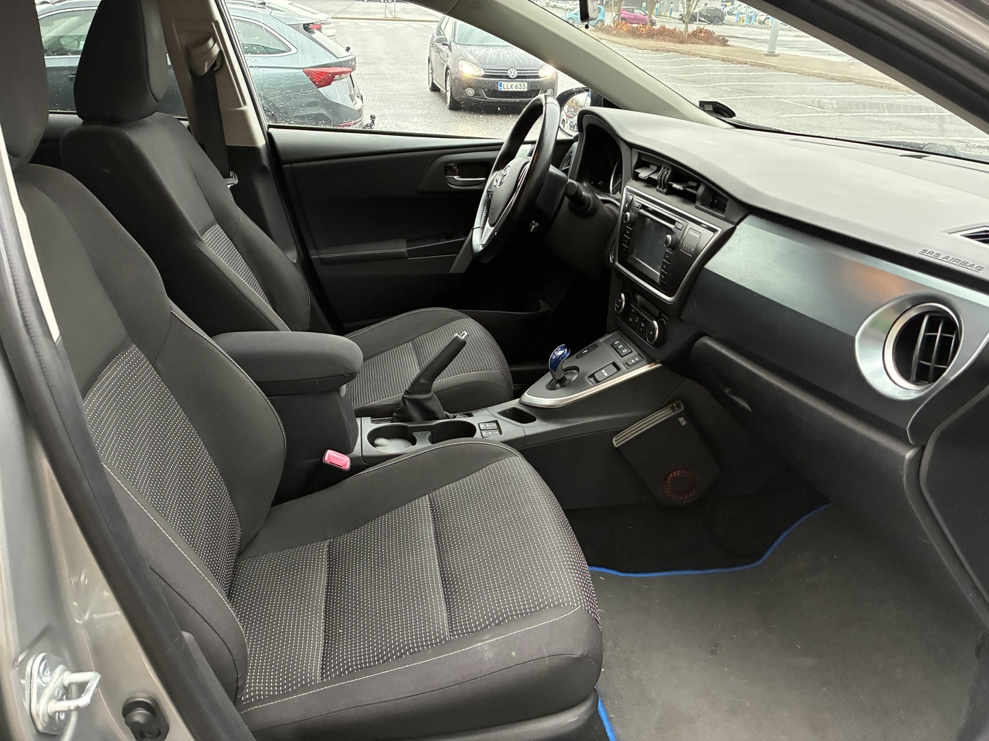 TOYOTA Auris 2013