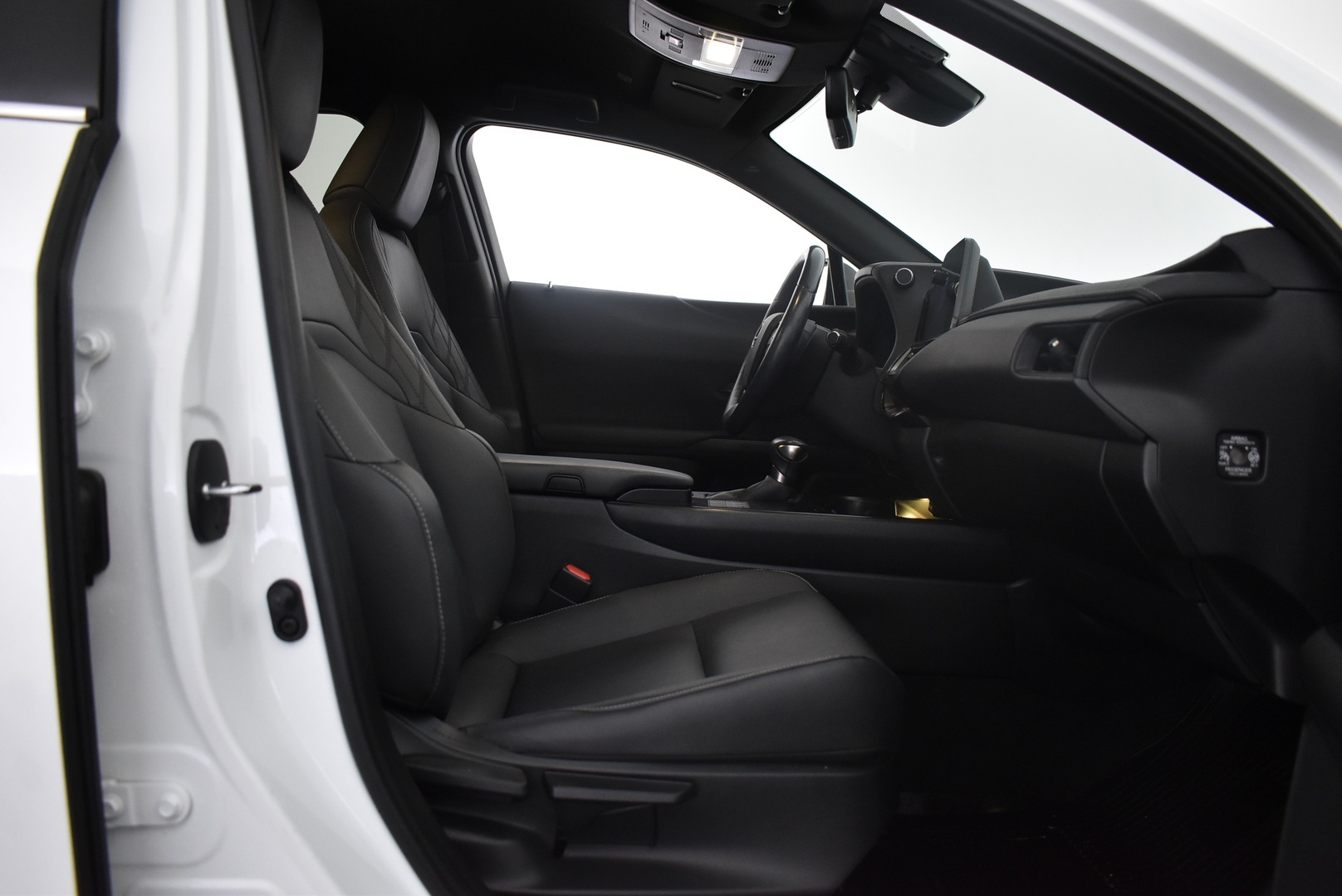 LEXUS UX 2022