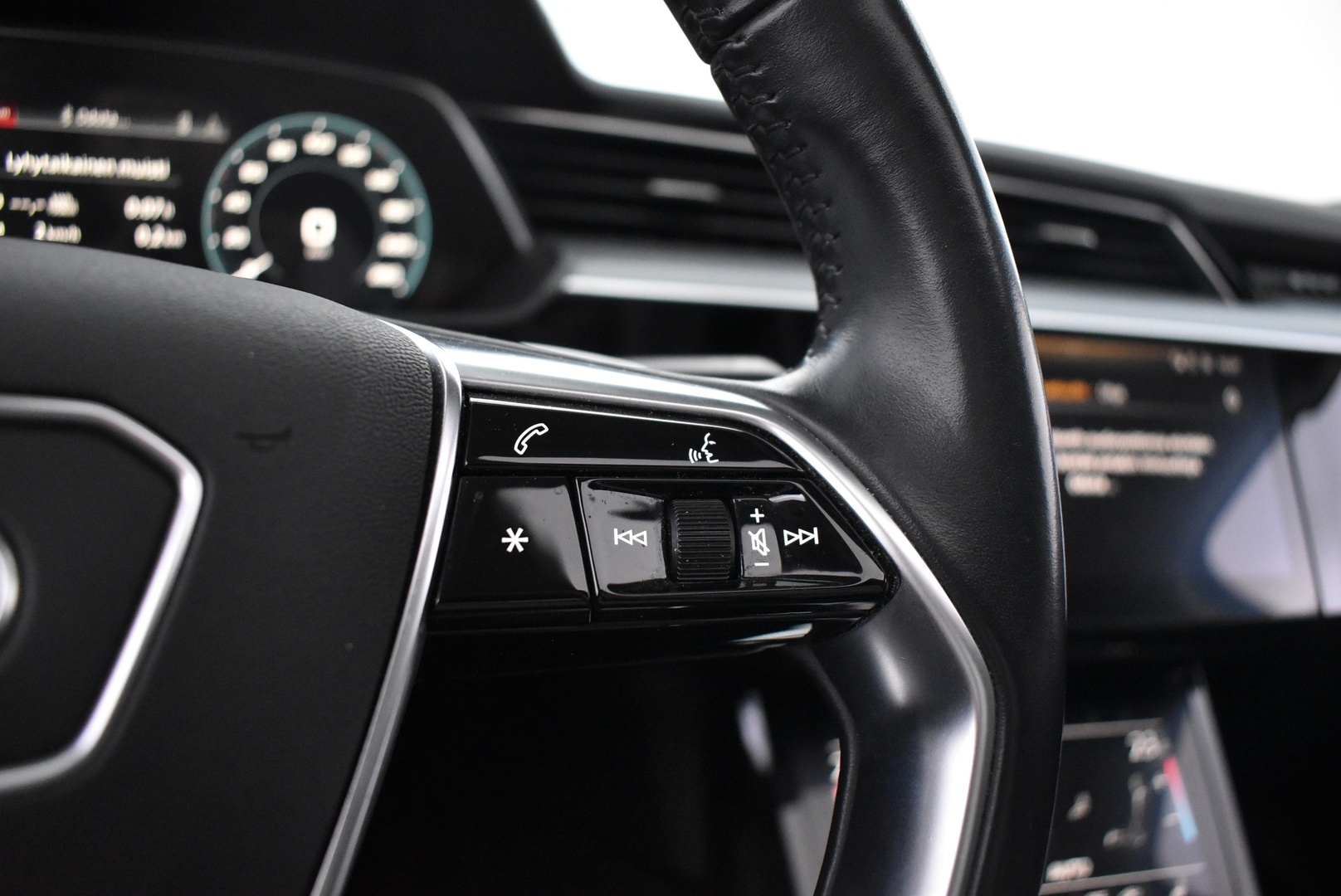 AUDI e-tron 2020