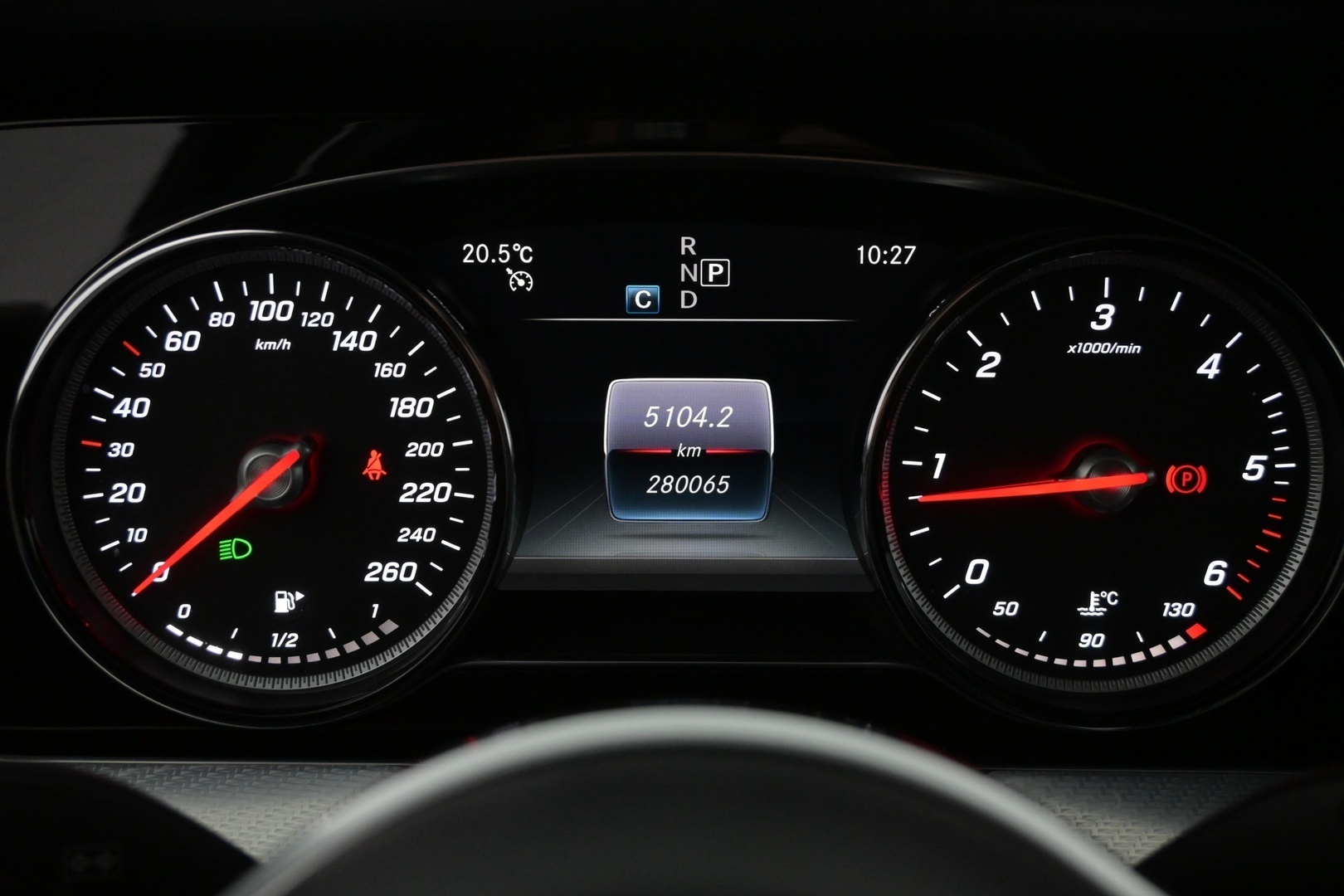 MERCEDES-BENZ E 2019