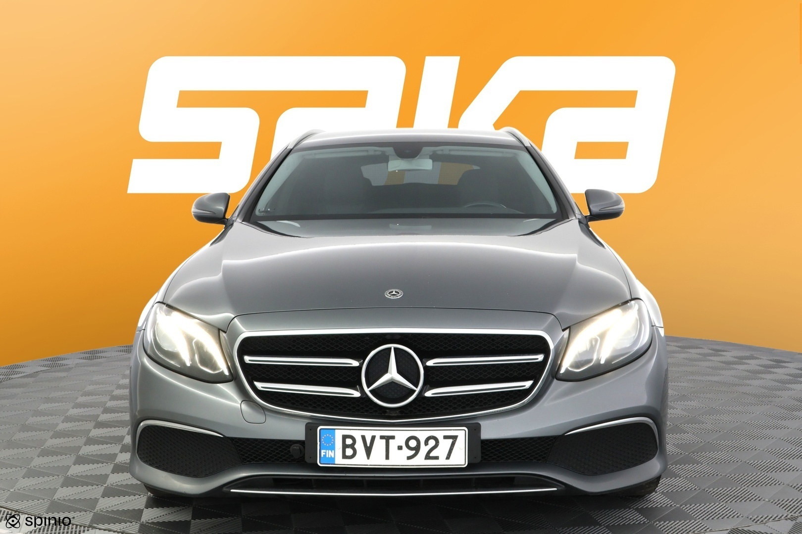 MERCEDES-BENZ E 2019