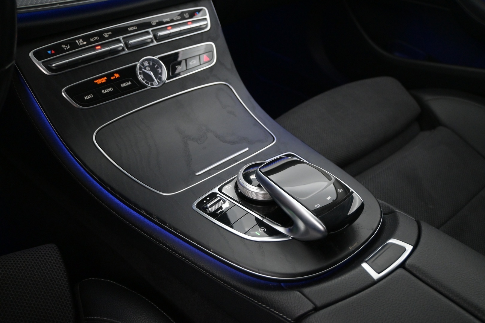 MERCEDES-BENZ E 2019