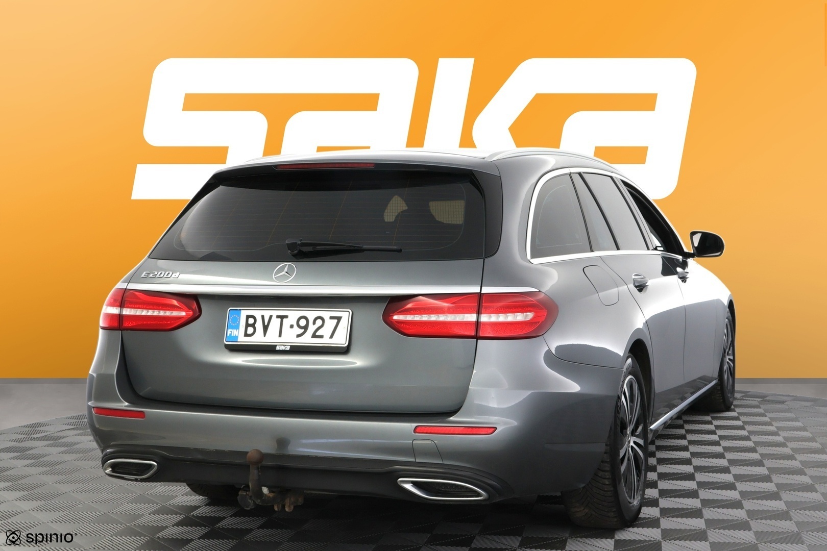 MERCEDES-BENZ E 2019