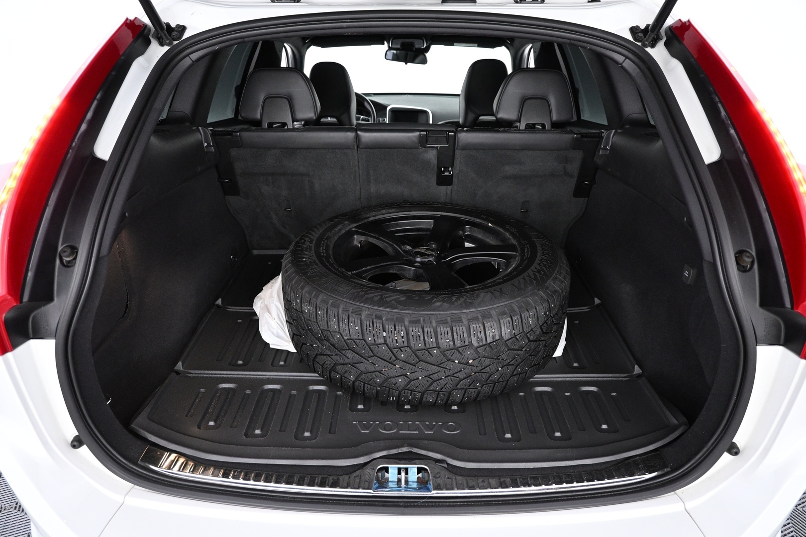 VOLVO XC60 2016