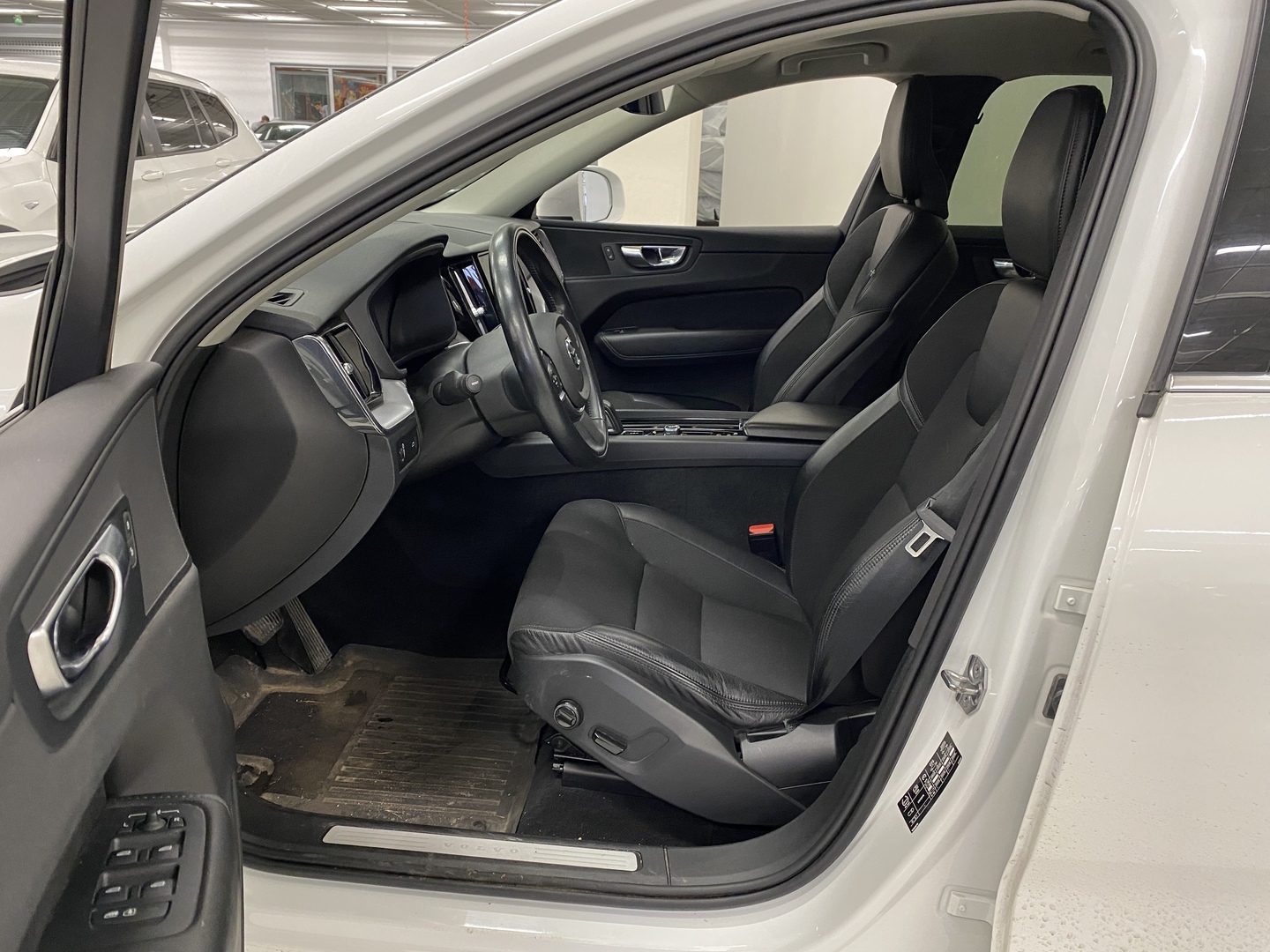 VOLVO XC60 2020