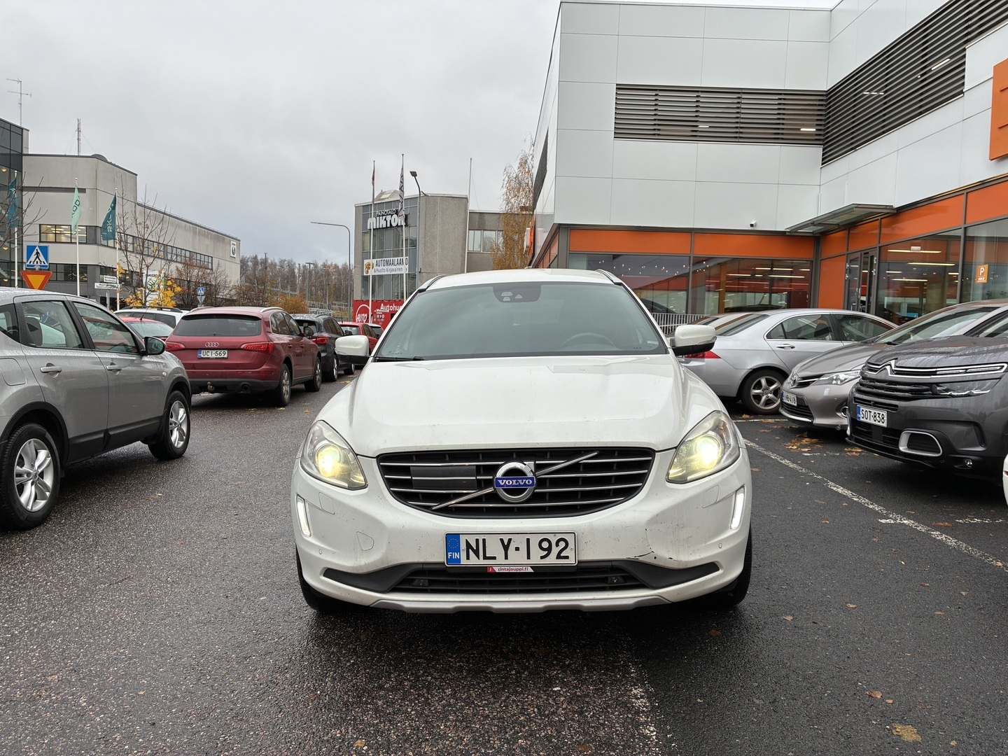 VOLVO XC60 2017