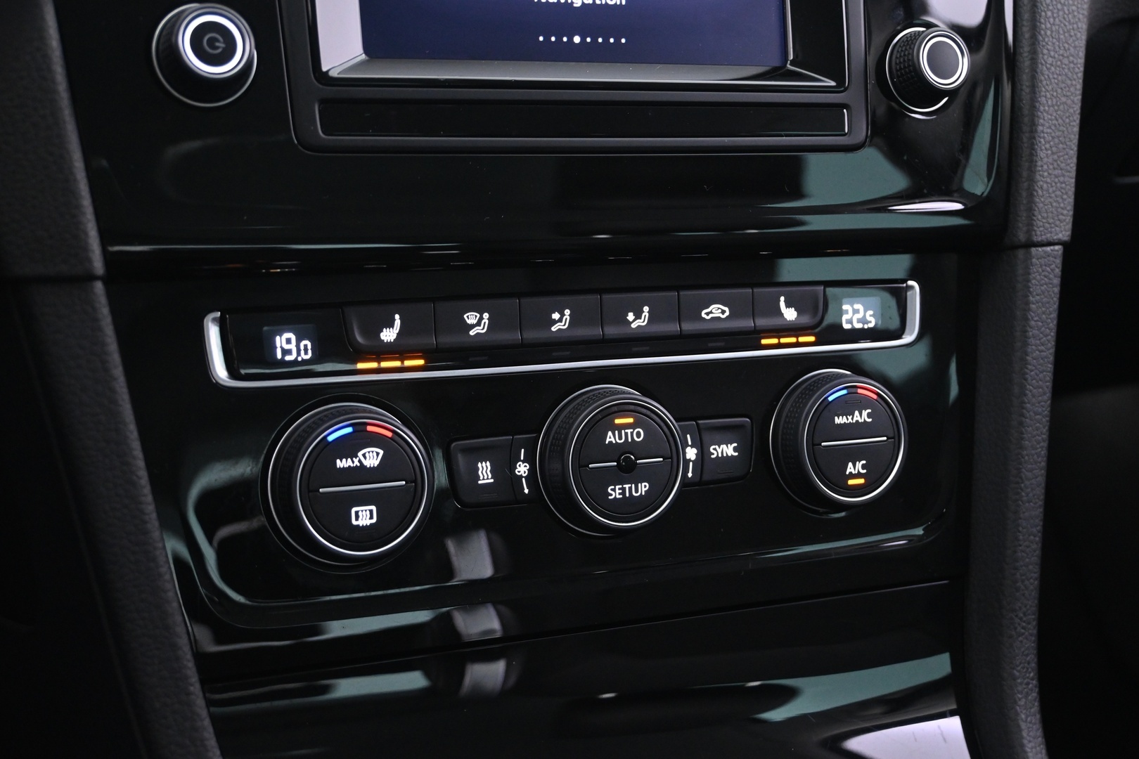 VOLKSWAGEN Golf 2014