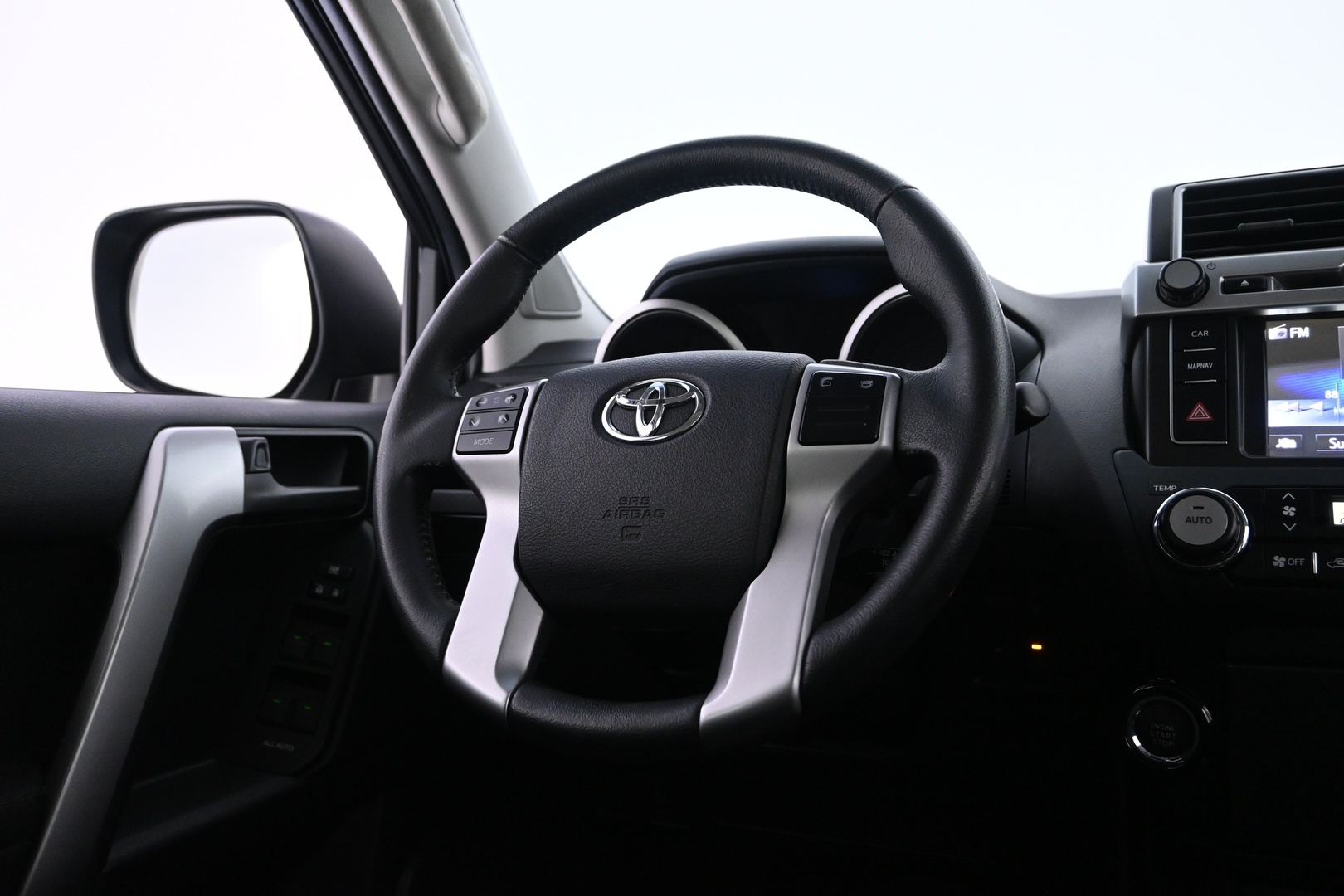 TOYOTA Land Cruiser 2016