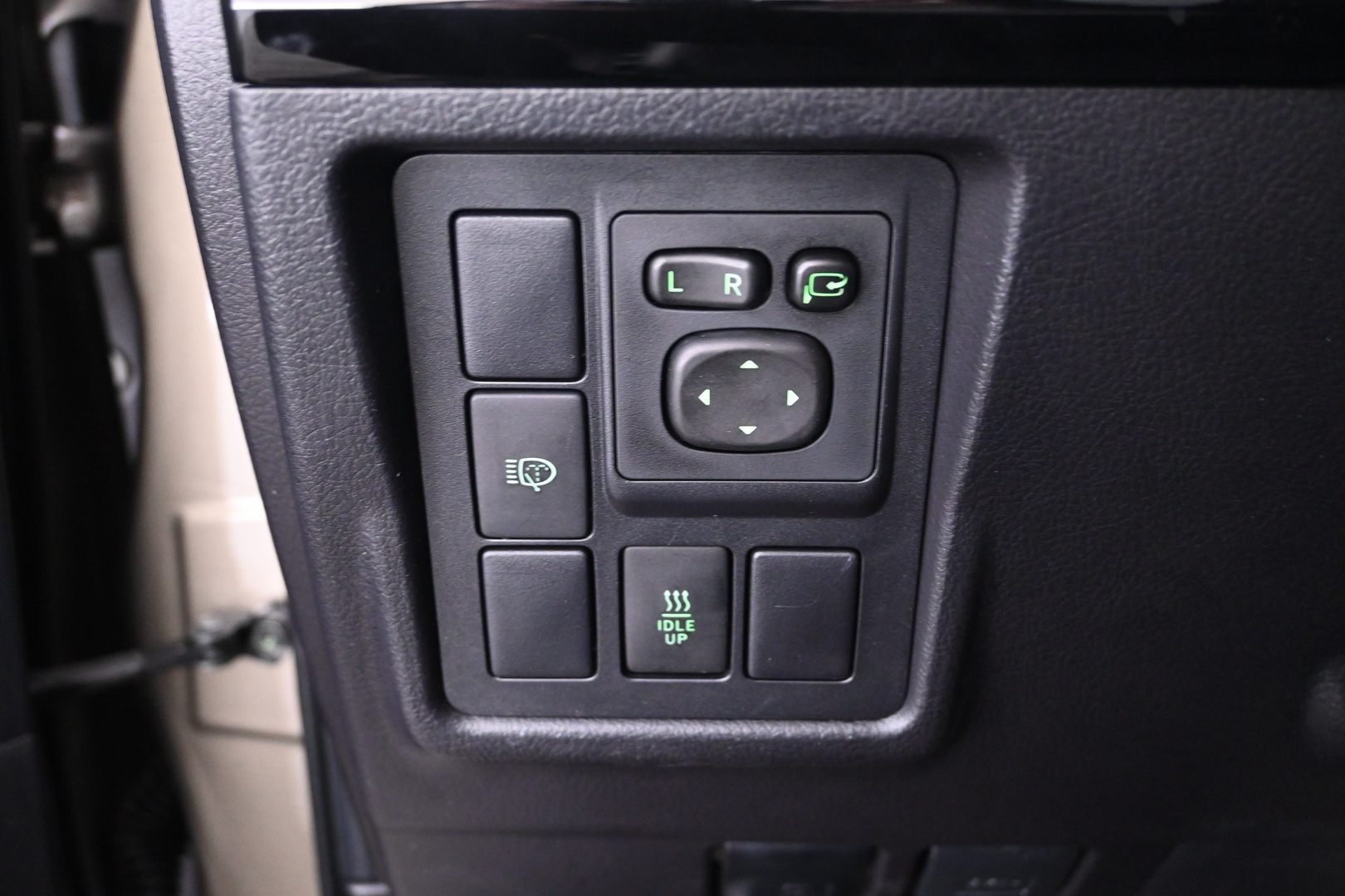 TOYOTA Land Cruiser 2016