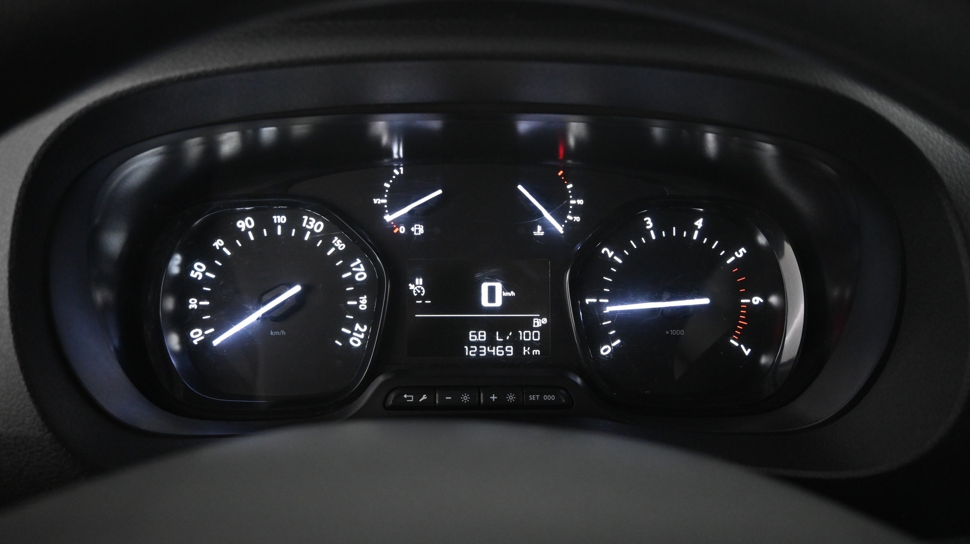PEUGEOT Expert 2018