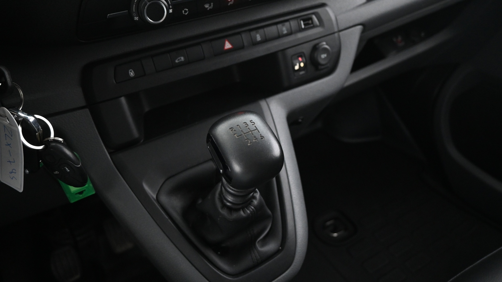 PEUGEOT Expert 2018