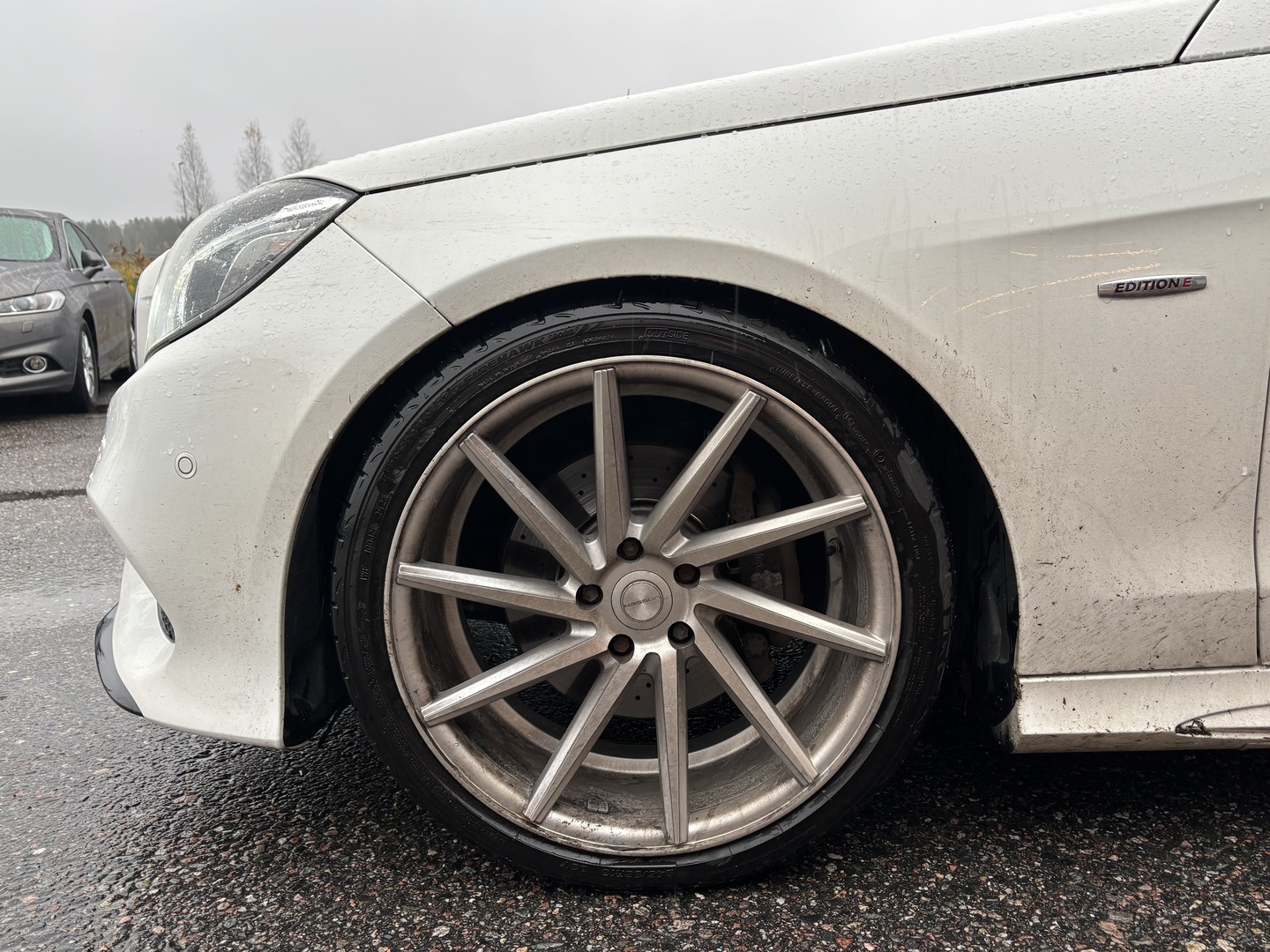 MERCEDES-BENZ E 2016