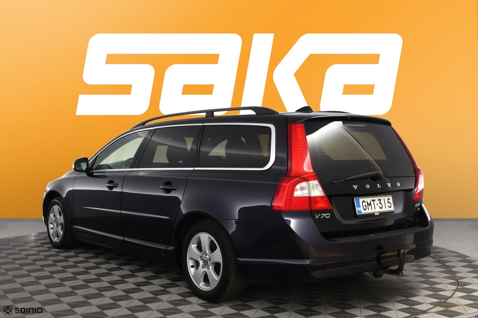 VOLVO V70 2010