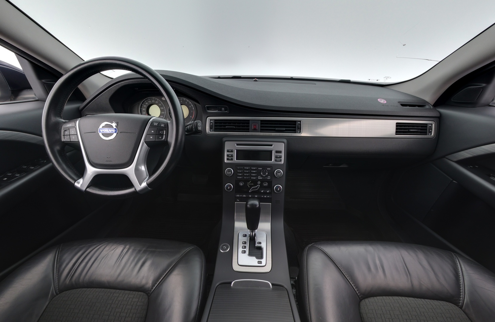 VOLVO V70 2010