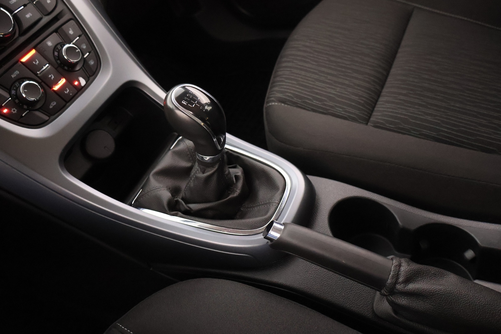 OPEL Astra 2014