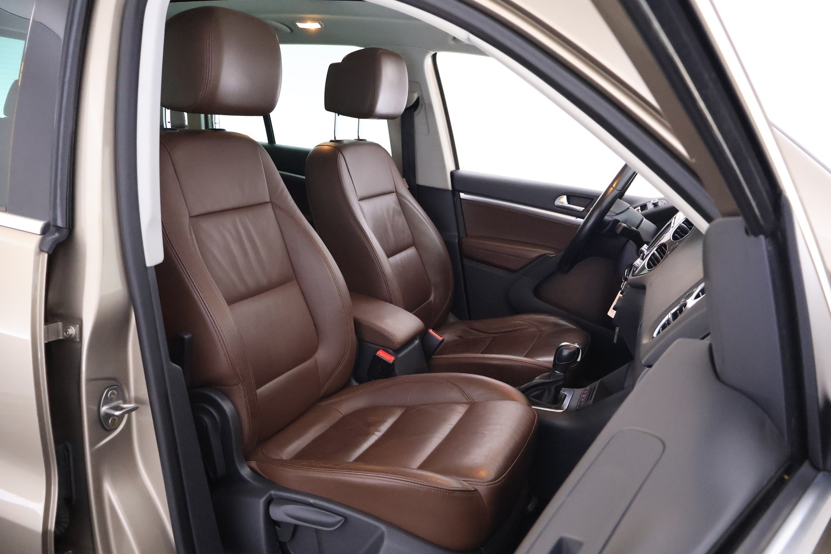 VOLKSWAGEN Tiguan 2012