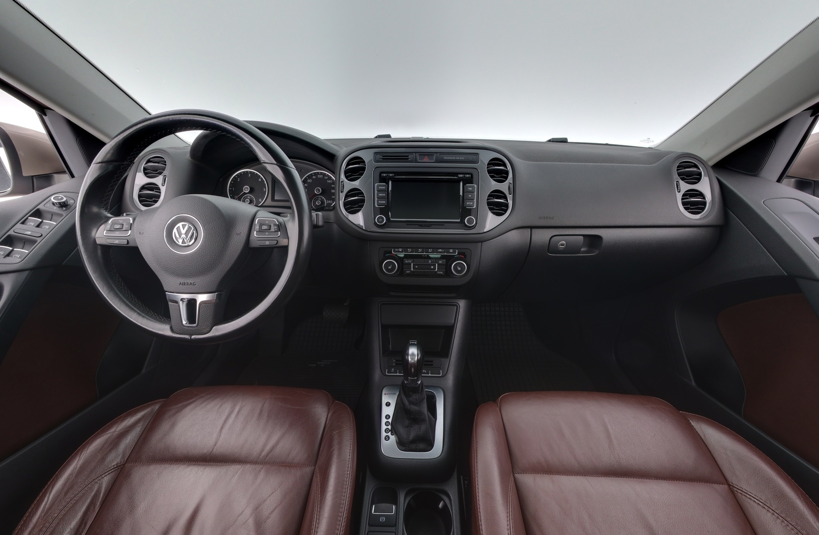 VOLKSWAGEN Tiguan 2012