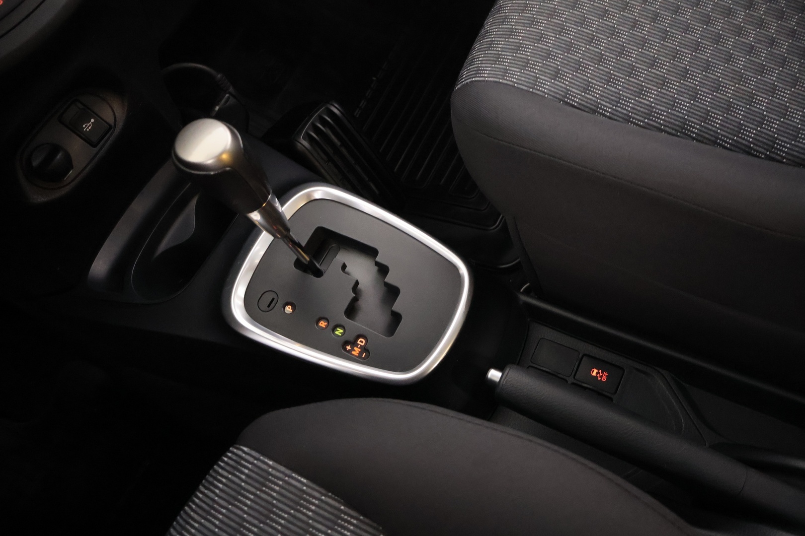 TOYOTA Yaris 2015