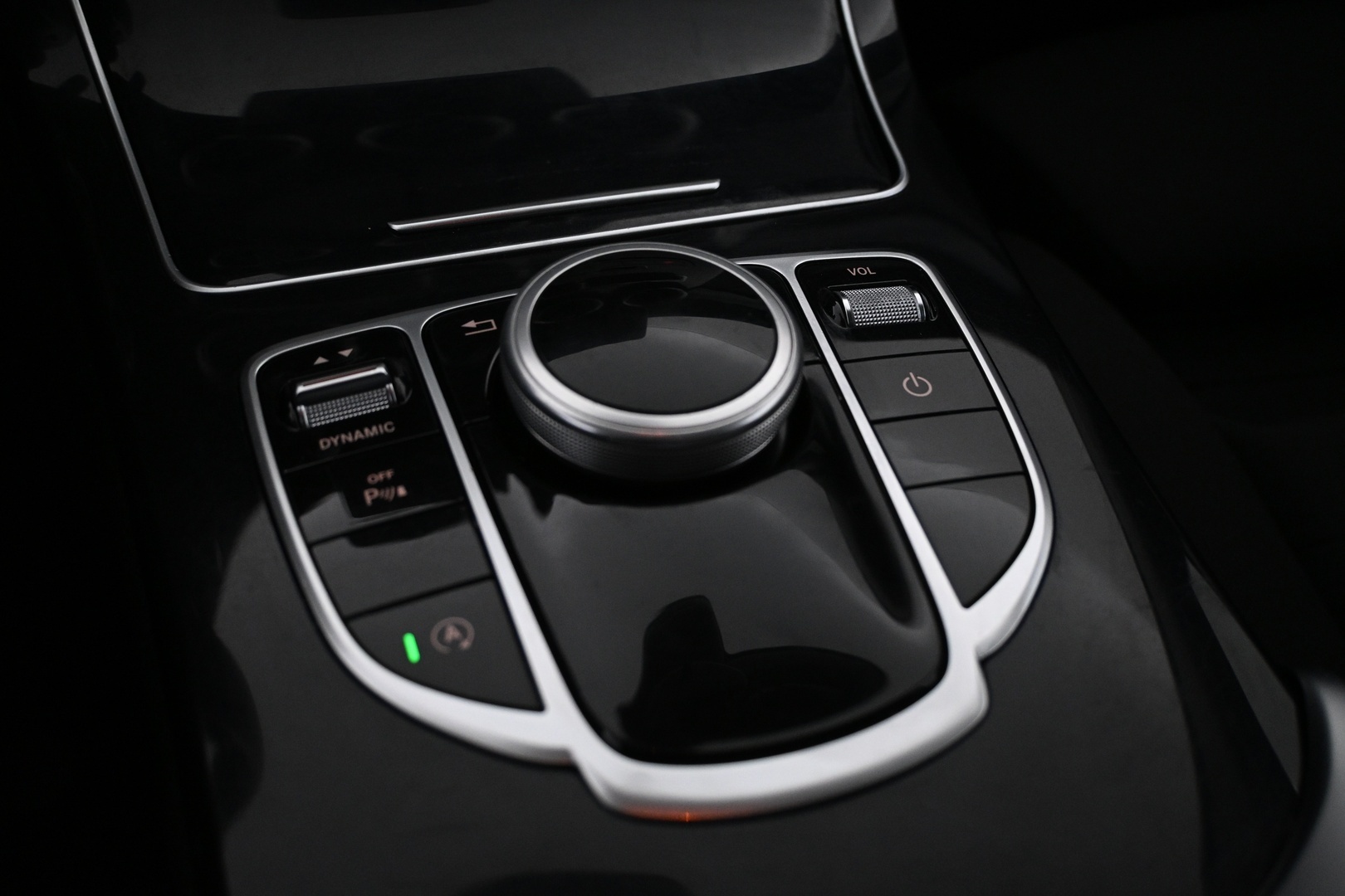 MERCEDES-BENZ C 2018