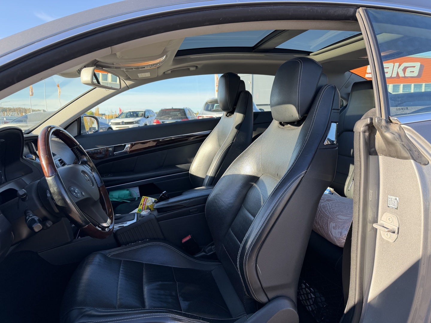 MERCEDES-BENZ E 2009