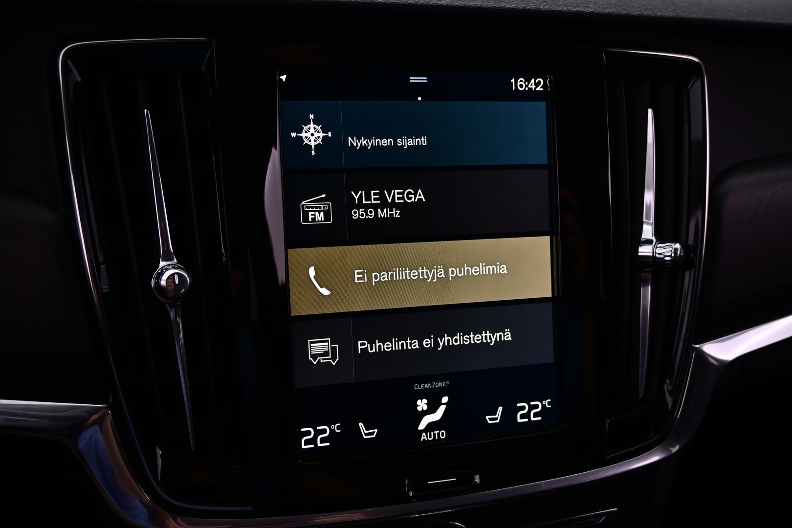 VOLVO V90 Cross Country 2017