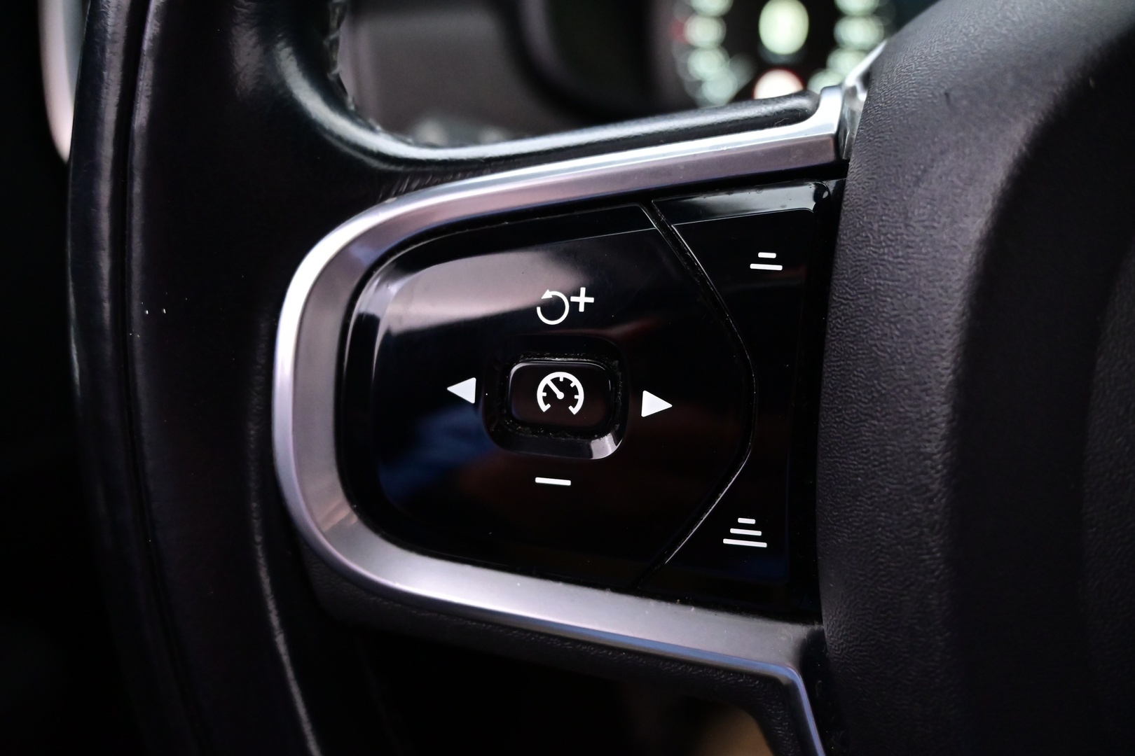 VOLVO V90 Cross Country 2017
