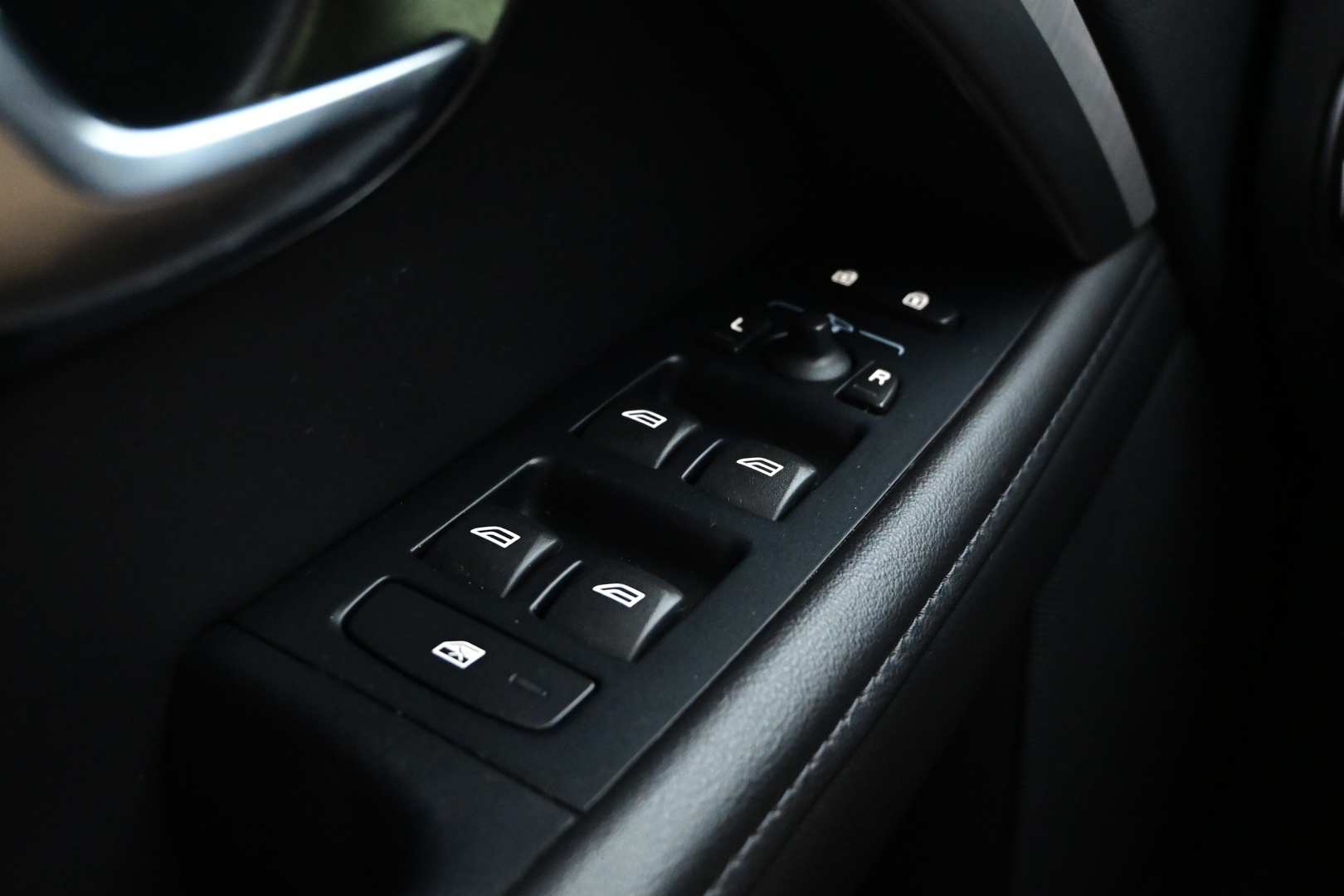 VOLVO V70 2014